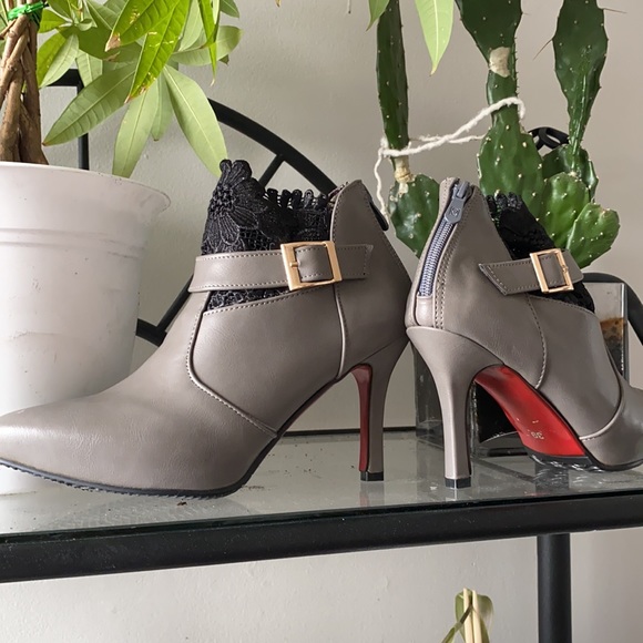 Red bottom booties - Picture 4 of 4